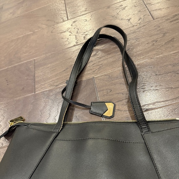 Michael Kors Maddie Medium Black Crossgrain Leather Tote – Gently Used - Picture 6 of 14